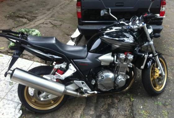 HONDA CB 1300 F SUPER FOUR HONDA CB 1300 F SUPER FOUR